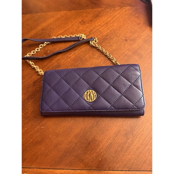 DKNY Wallet Quilted Lamb Color Purple genuine leather Donna Karan - Picture 1 of 13